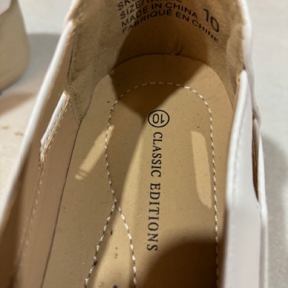 Classic Edition Size 10 Men’s Loafers - Picture 2 of 4